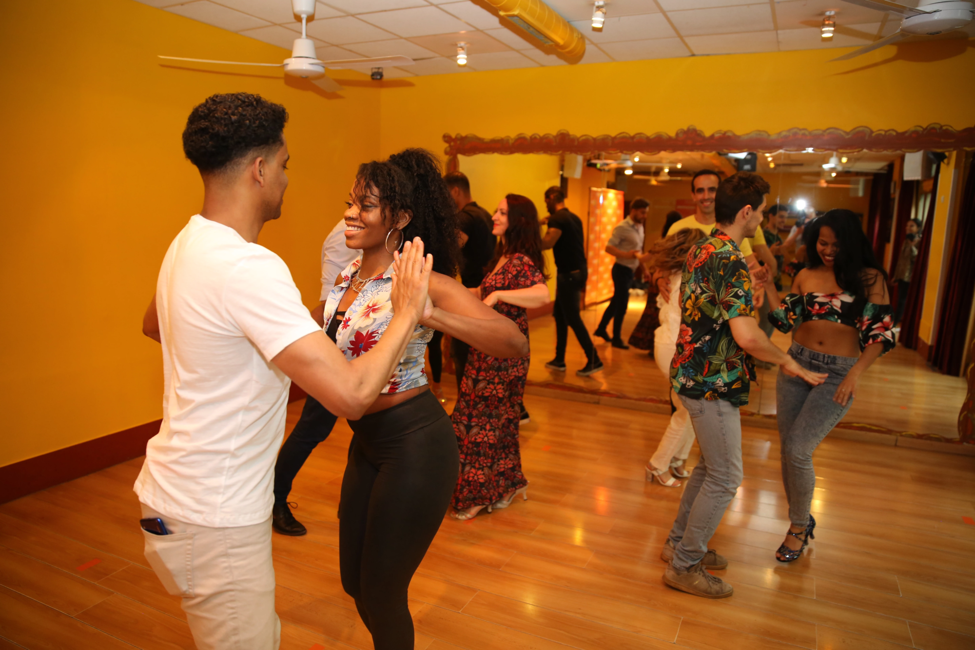 danses-latines-tropicales-cours-essai danses-latines-tropicales-cours-essai