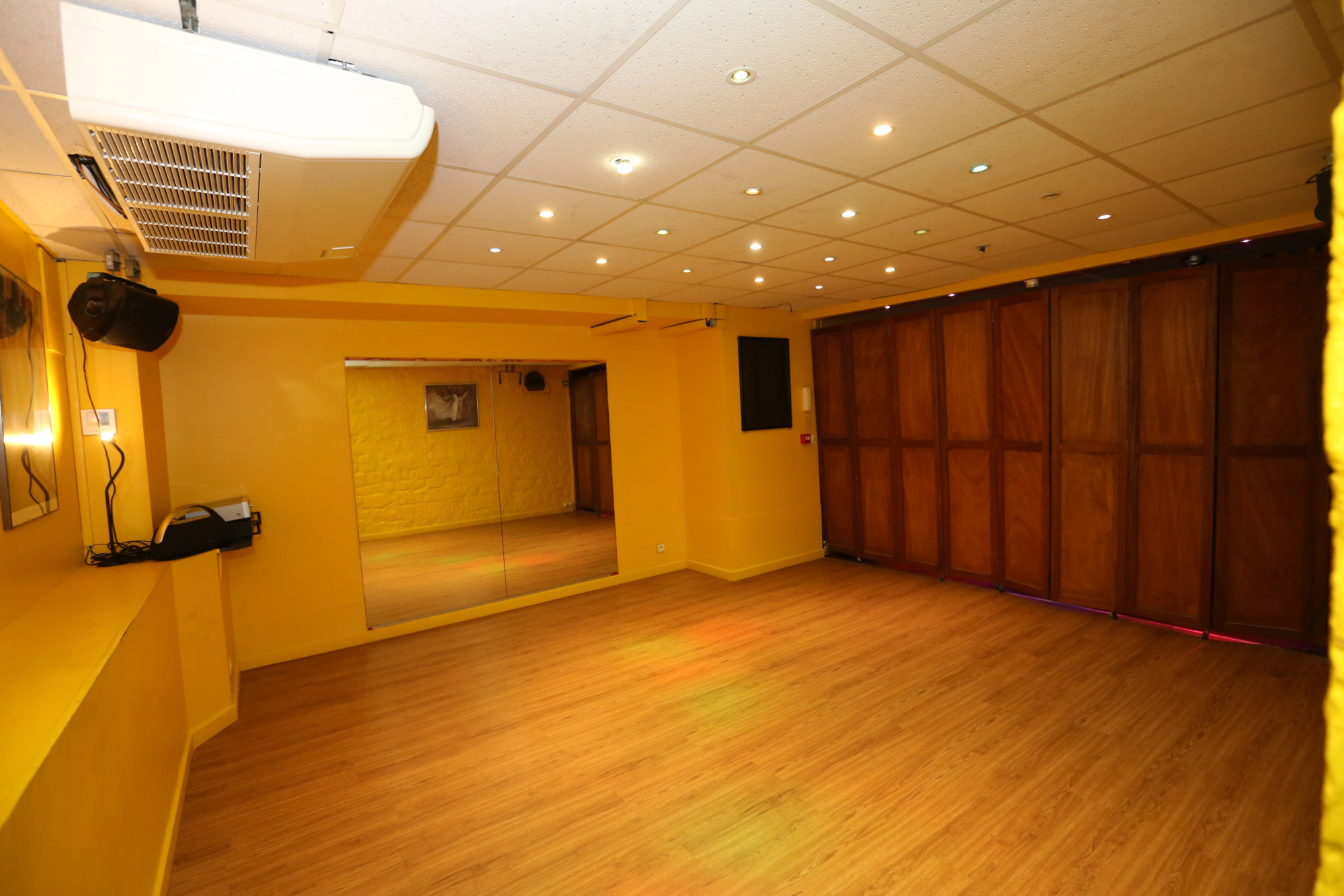 location-studio-petit-salon-ecole-danses-latines-tropicales location-studio-petit-salon-ecole-danses-latines-tropicales