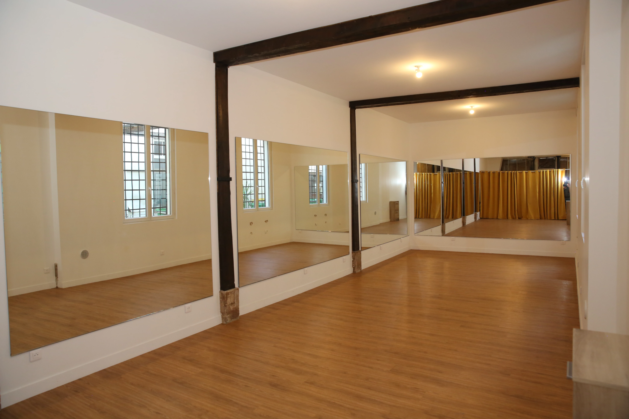 location-studio-safran-ecole-des-danses-latines-tropicales-paris location-studio-safran-ecole-des-danses-latines-tropicales-paris