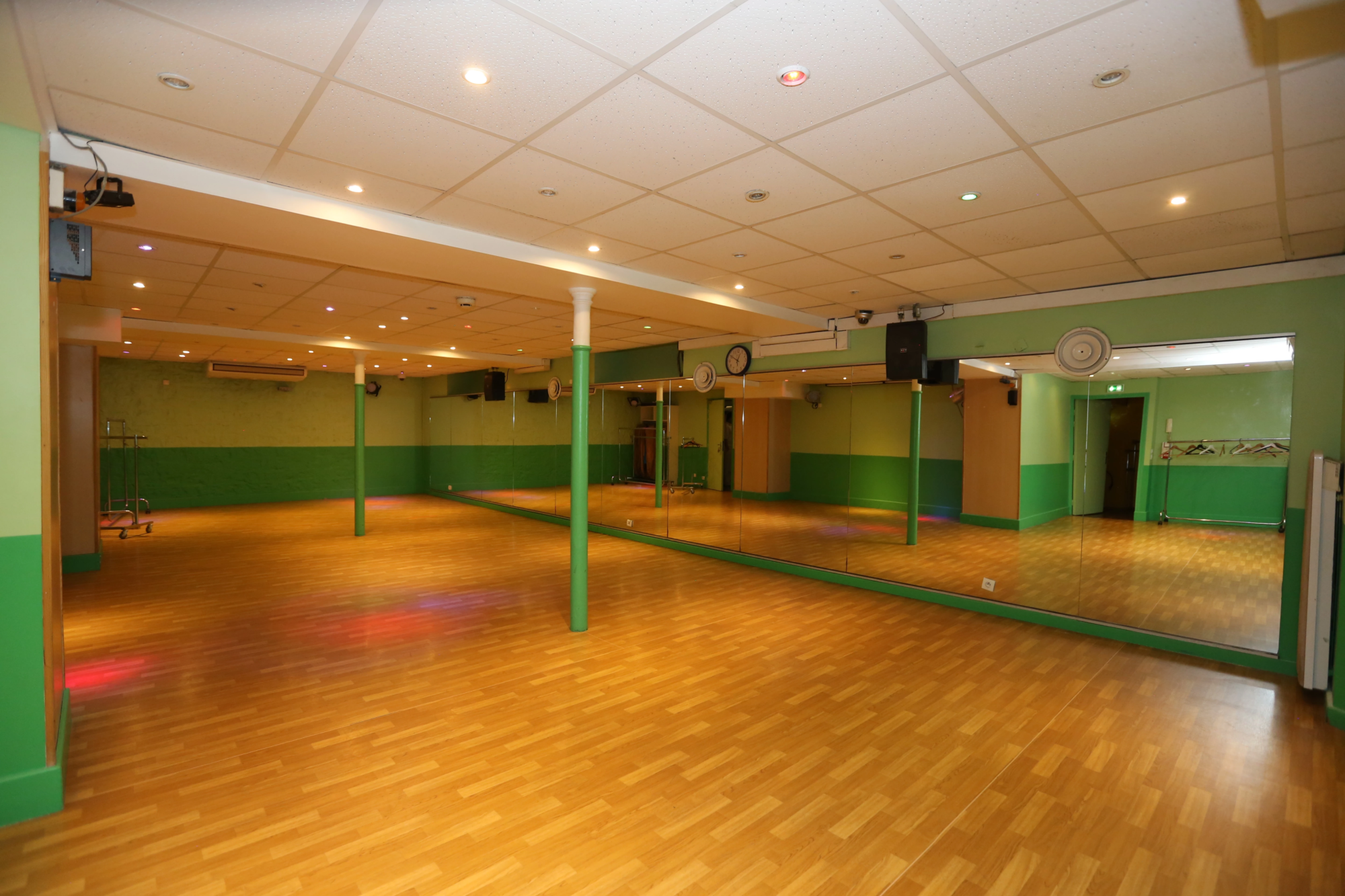 location-studio-vert-ecoles-des-danses-latines-tropicales-paris location-studio-vert-ecoles-des-danses-latines-tropicales-paris